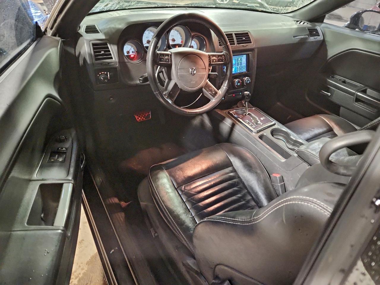 Dodge Challenger R/t Image 4