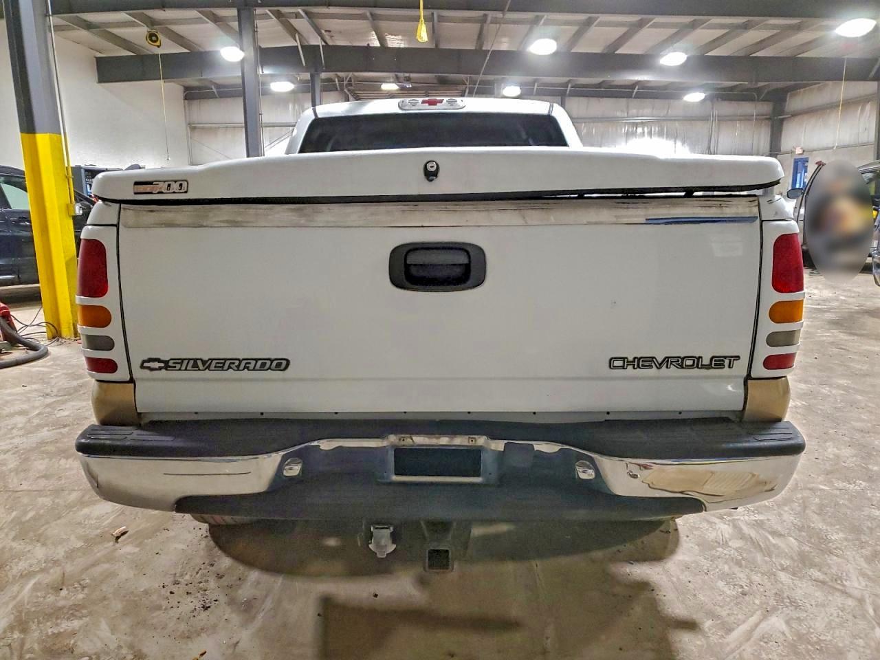 Chevrolet Silverado K1500 Image 11