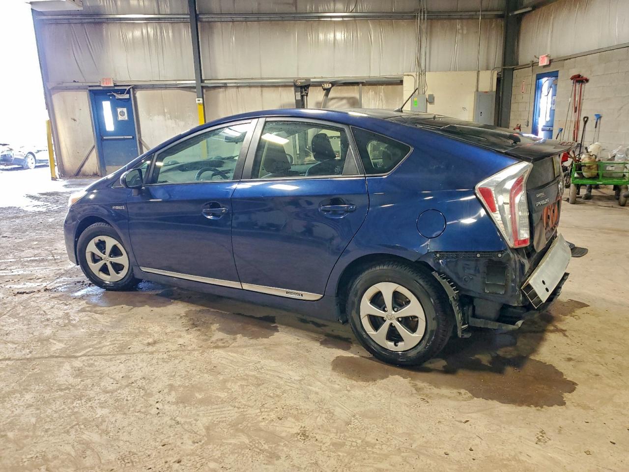 Toyota Prius Image 10