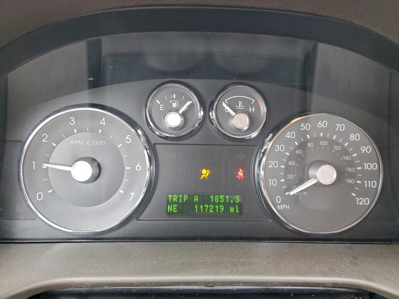 Mercury Milan Premier Image 9