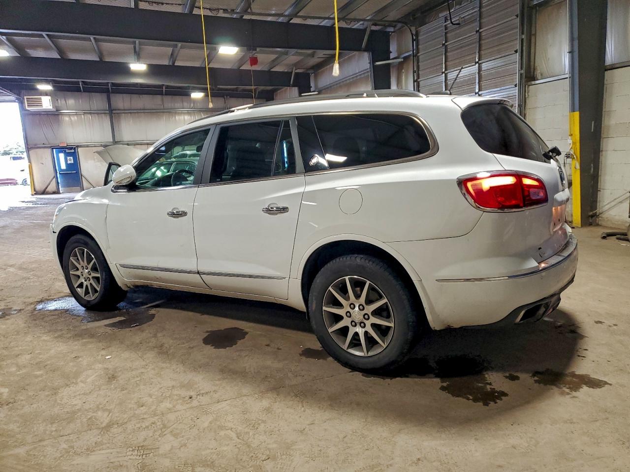 Buick Enclave Image 2