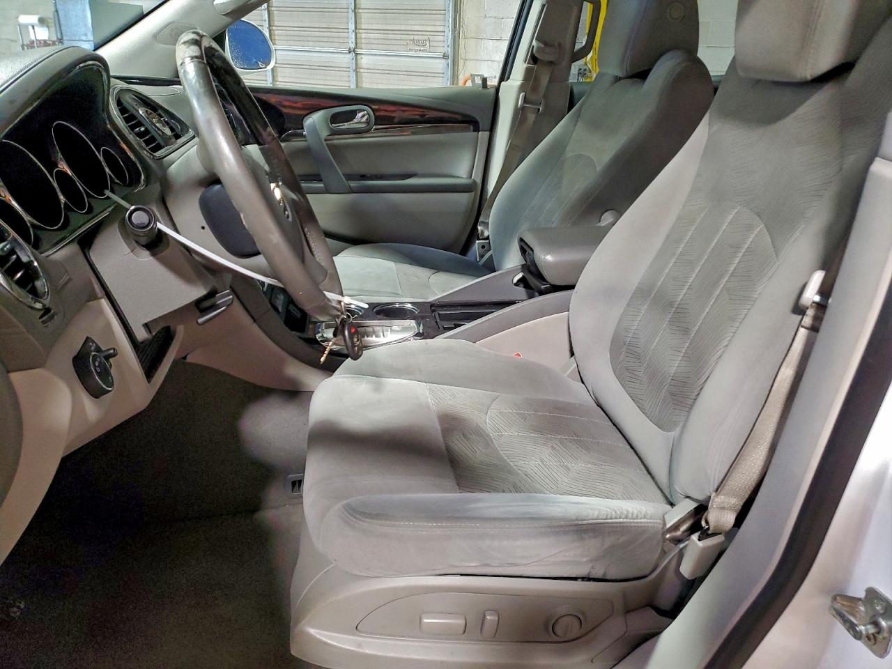 Buick Enclave Image 6