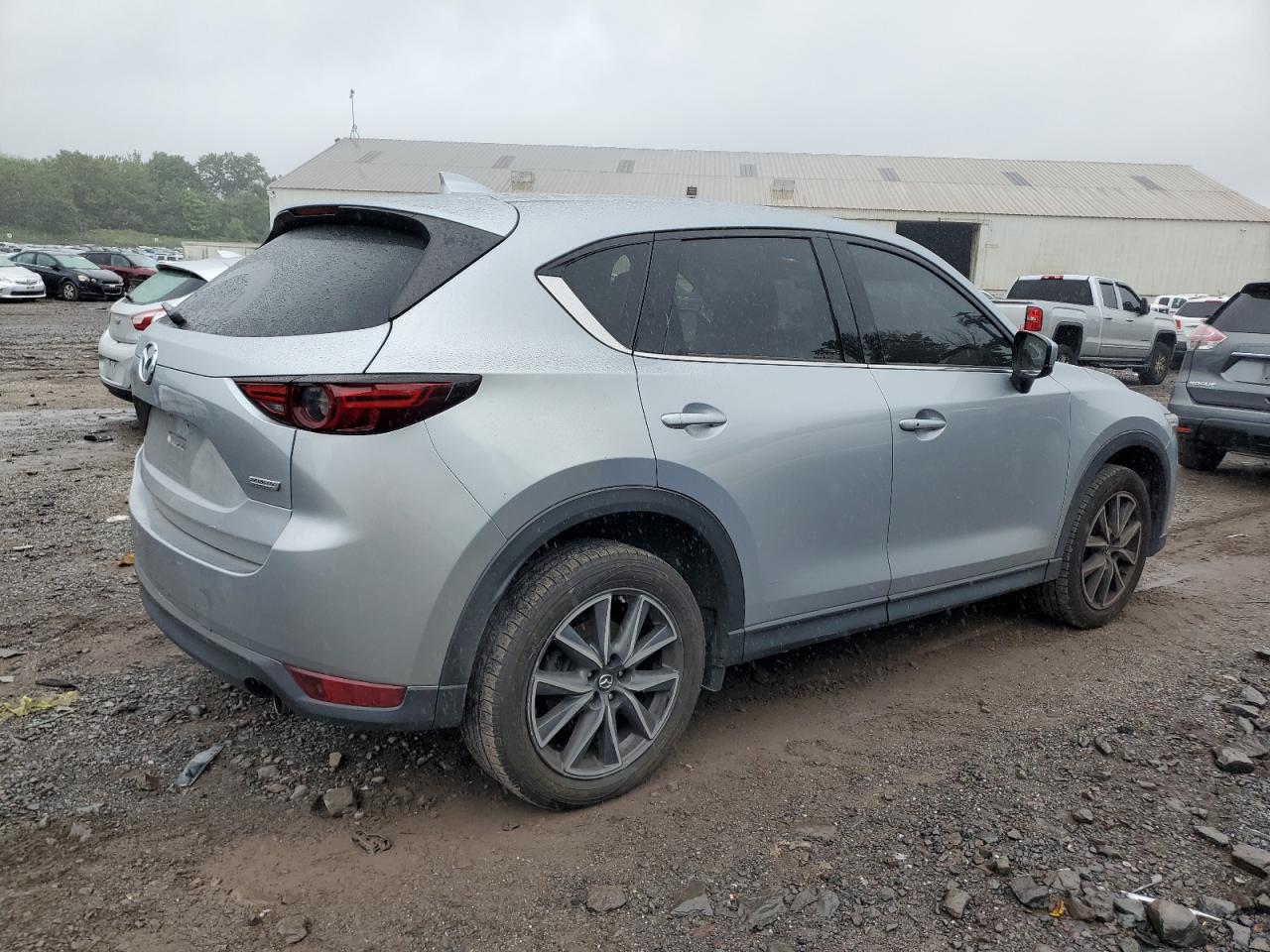 Mazda Cx Grand Touring Image 2