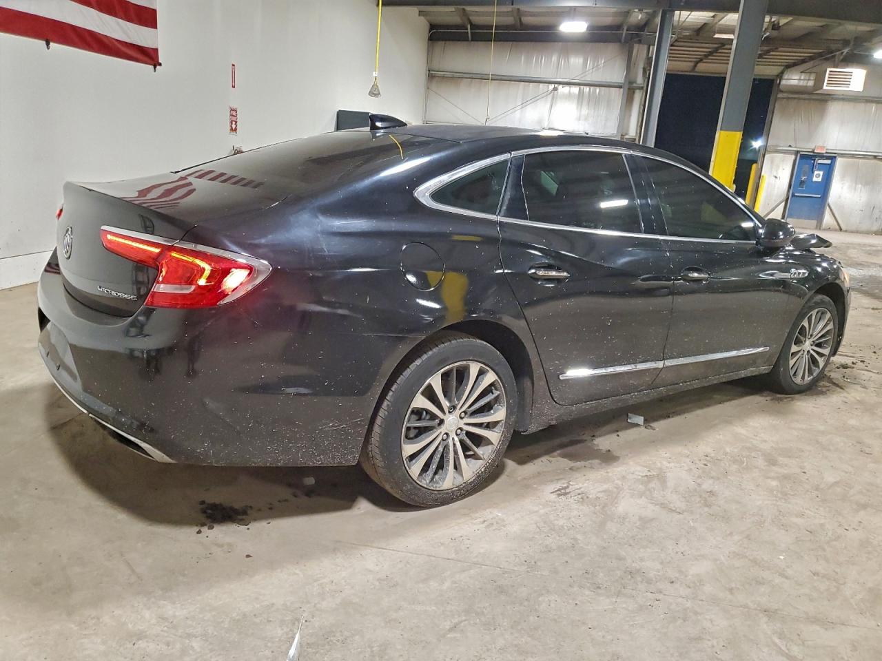 Buick LaCrosse Premium Image 4