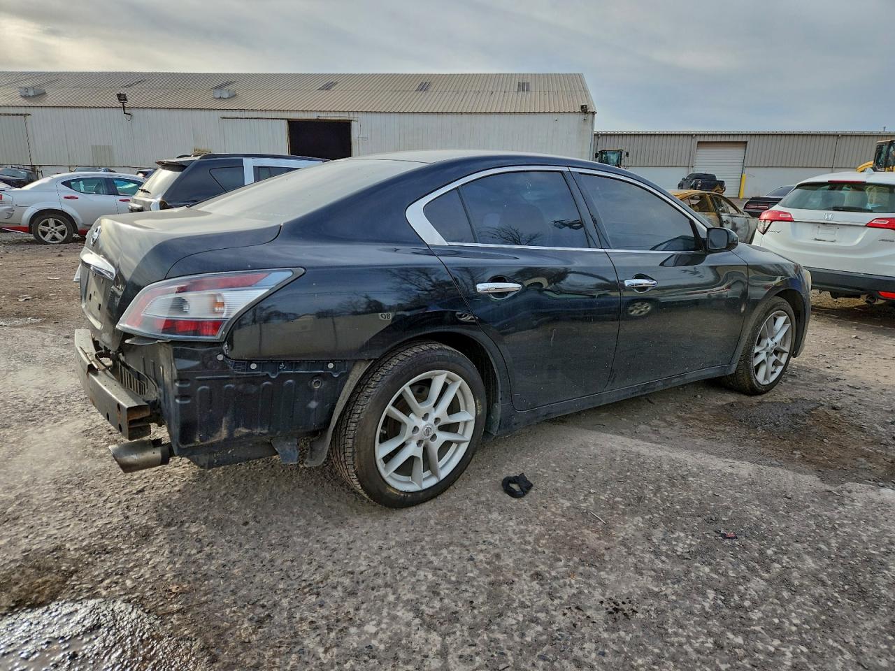 Nissan Maxima S Image 12