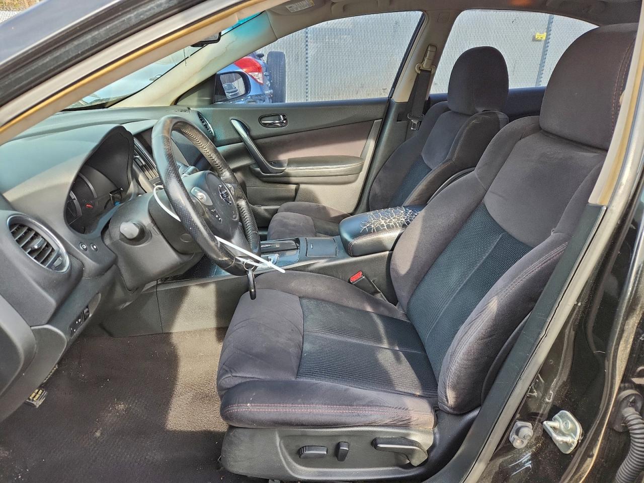 Nissan Maxima S Image 7