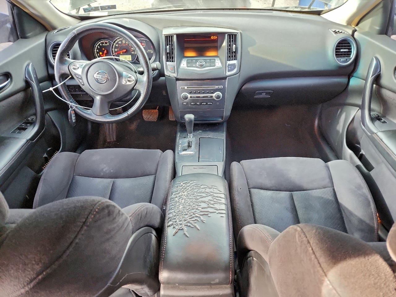 Nissan Maxima S Image 8