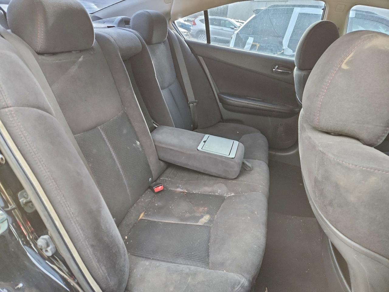 Nissan Maxima S Image 9