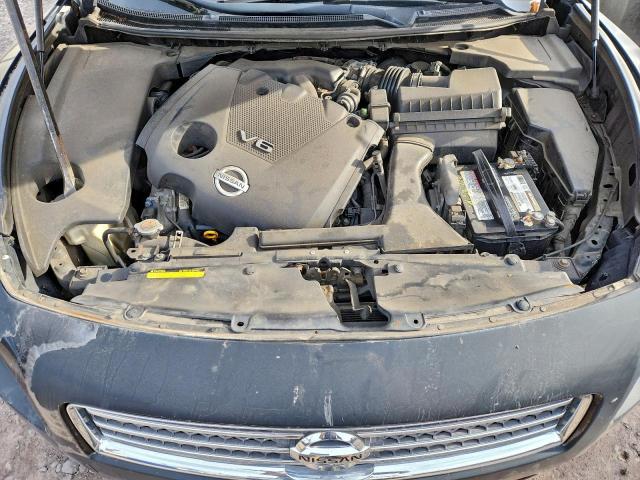Nissan Maxima S Image 10