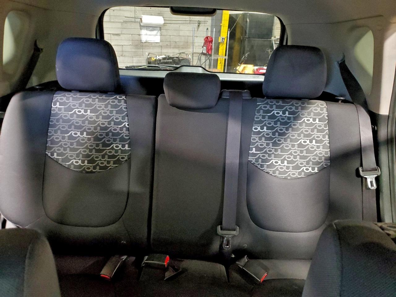 Kia Soul + Image 8