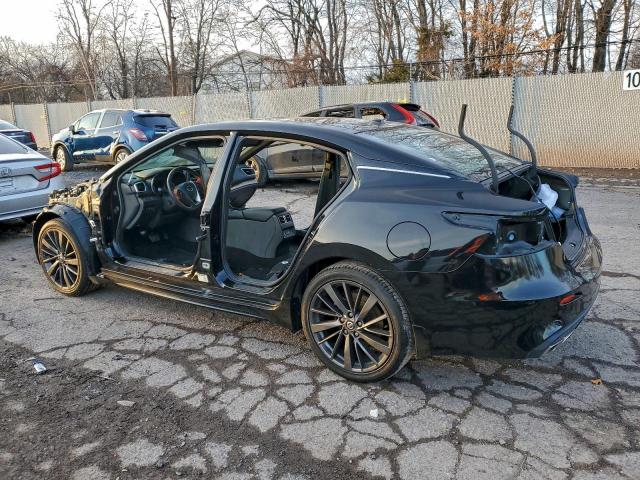 Nissan Maxima Platinum Image 3