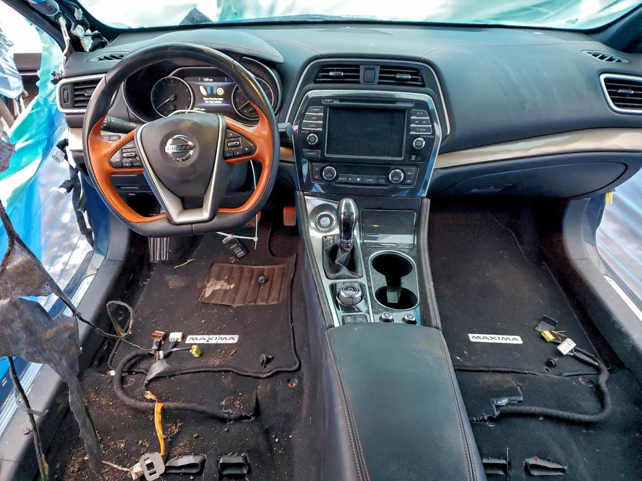 Nissan Maxima Platinum Image 9