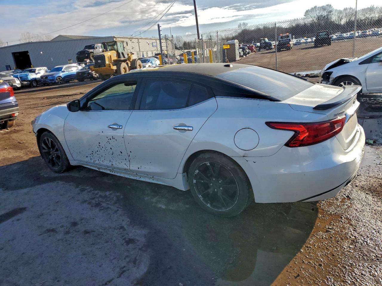 Nissan Maxima 3.5s Image 2