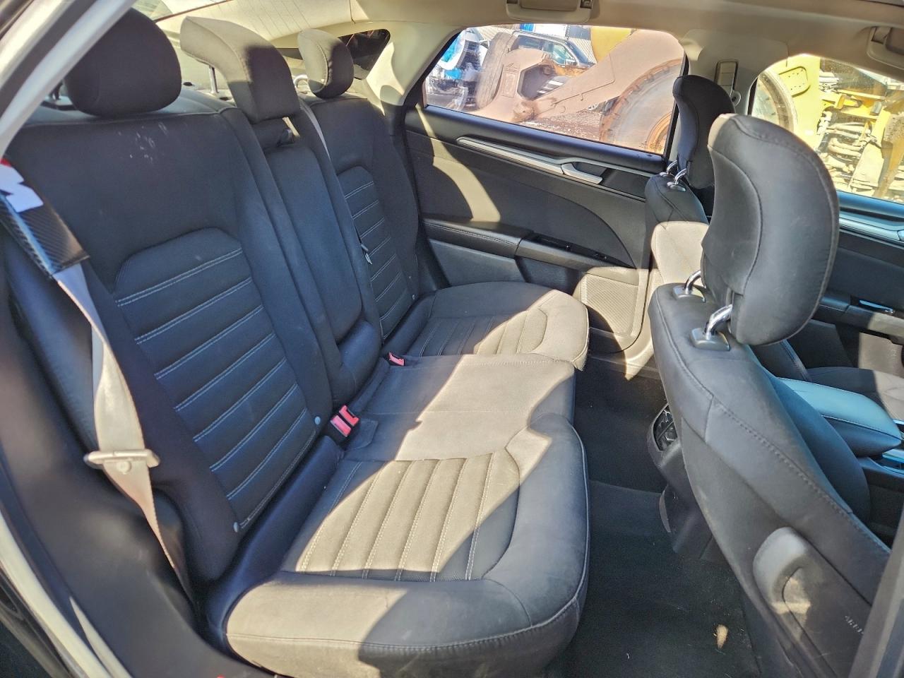 Ford Fusion Se Image 3