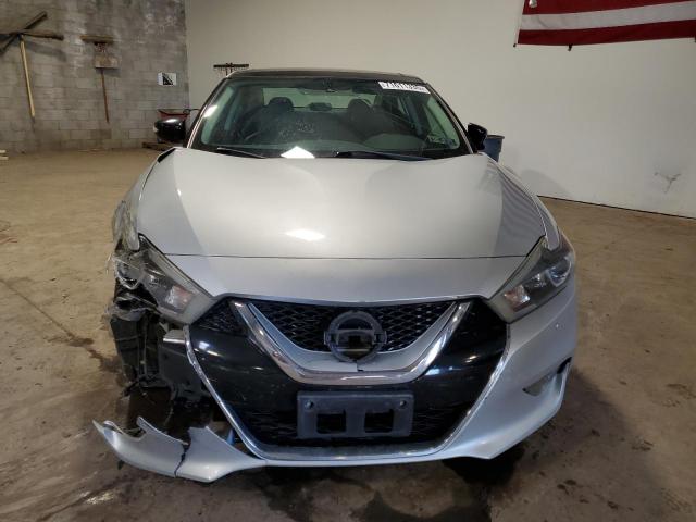 Nissan Maxima 3.5s Image 11