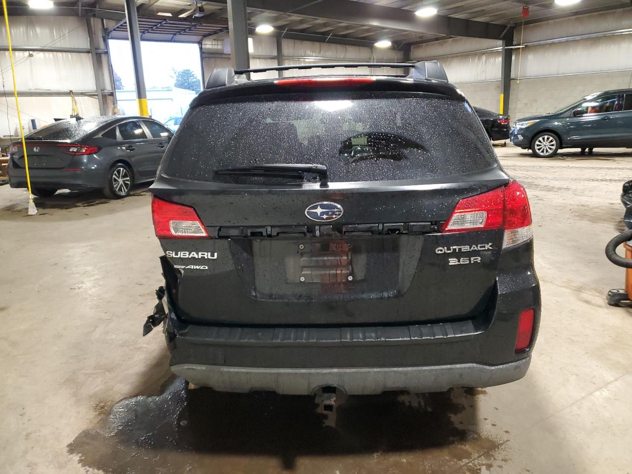 Subaru Outback 3.6r Limited Image 4