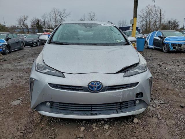 Toyota Prius Le Image 3