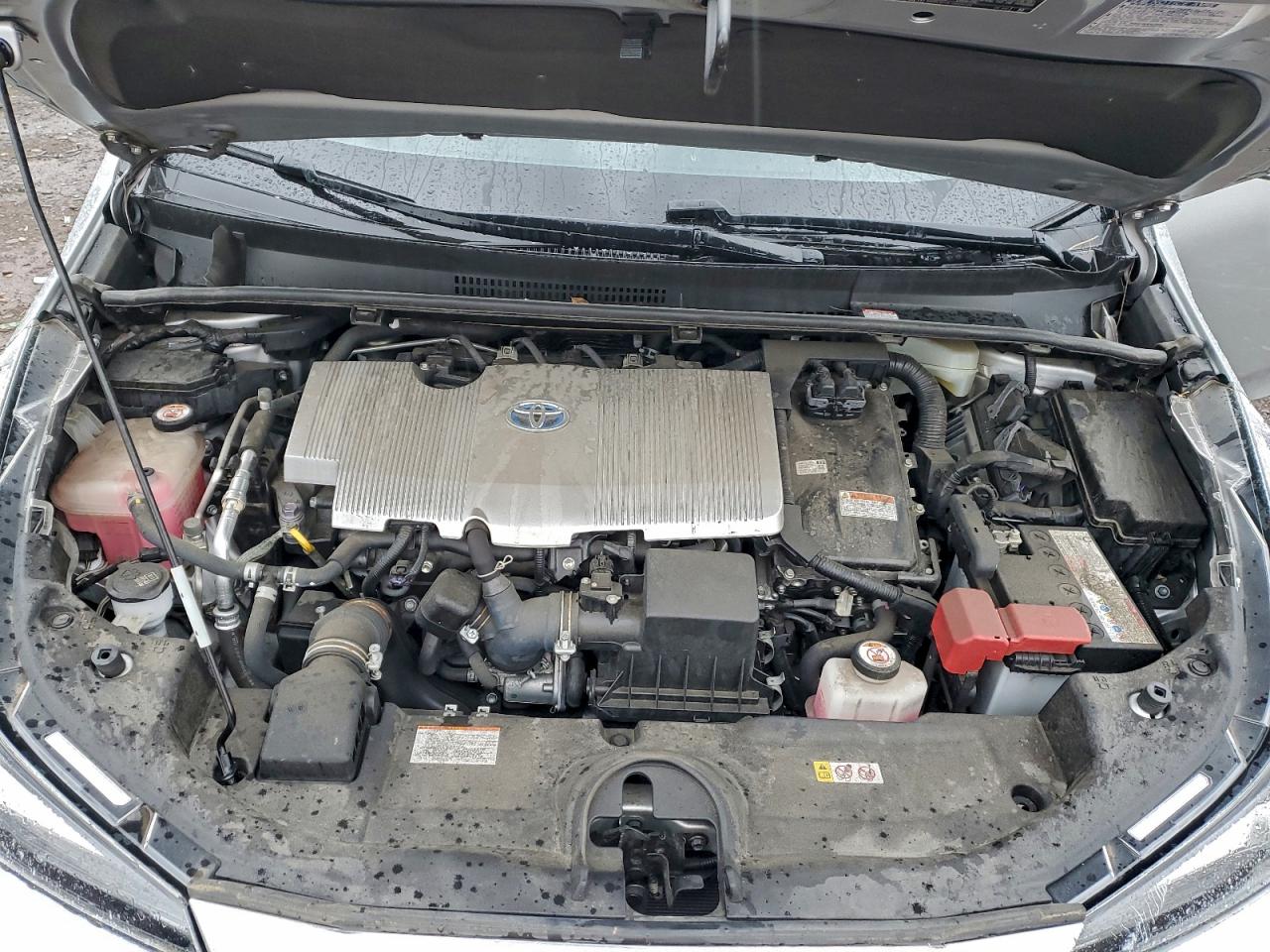Toyota Prius Le Image 8