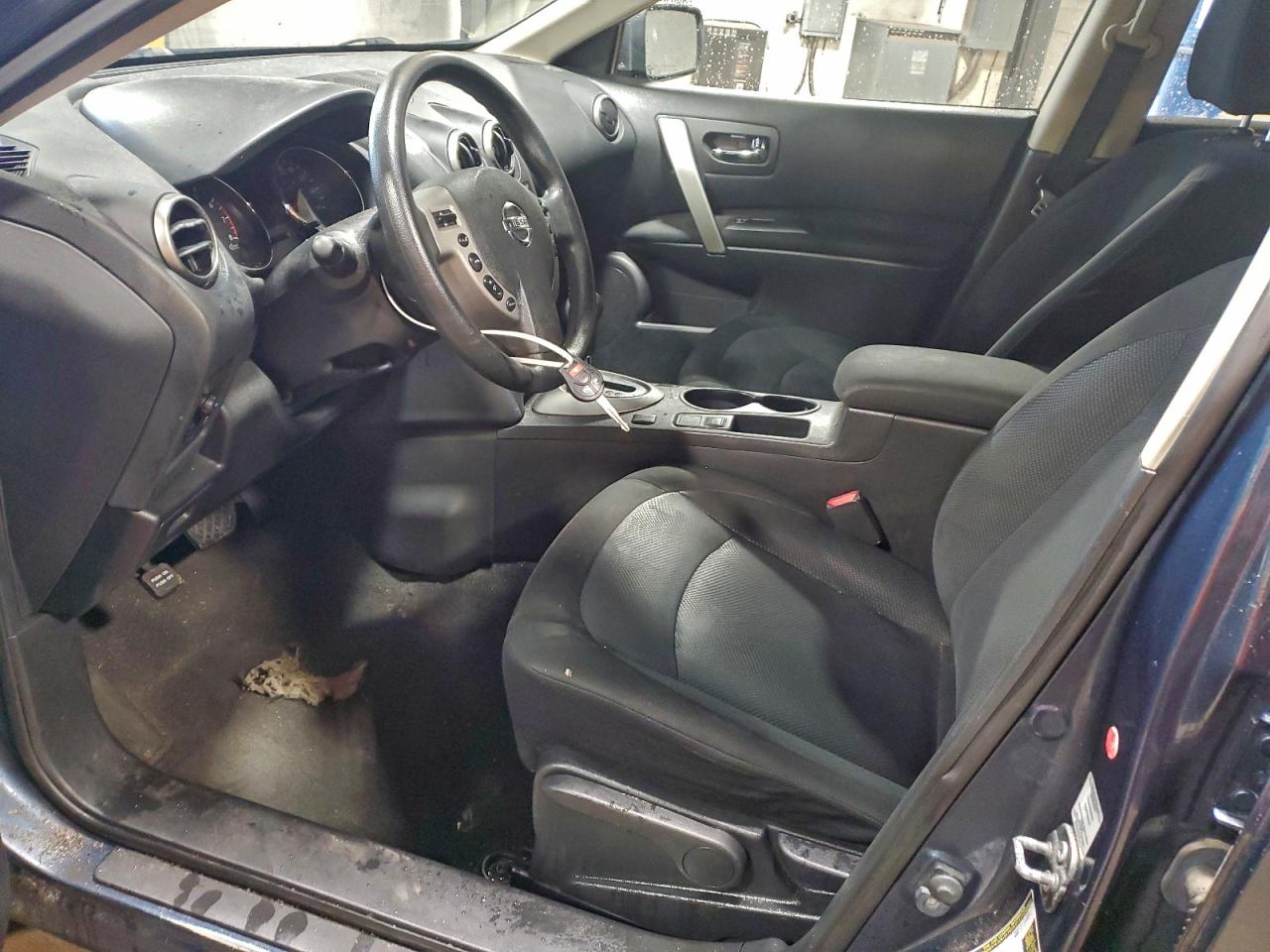 Nissan Rogue S Image 4