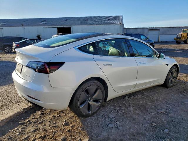Tesla Model 3 Image 3