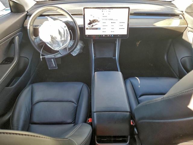 Tesla Model 3 Image 7