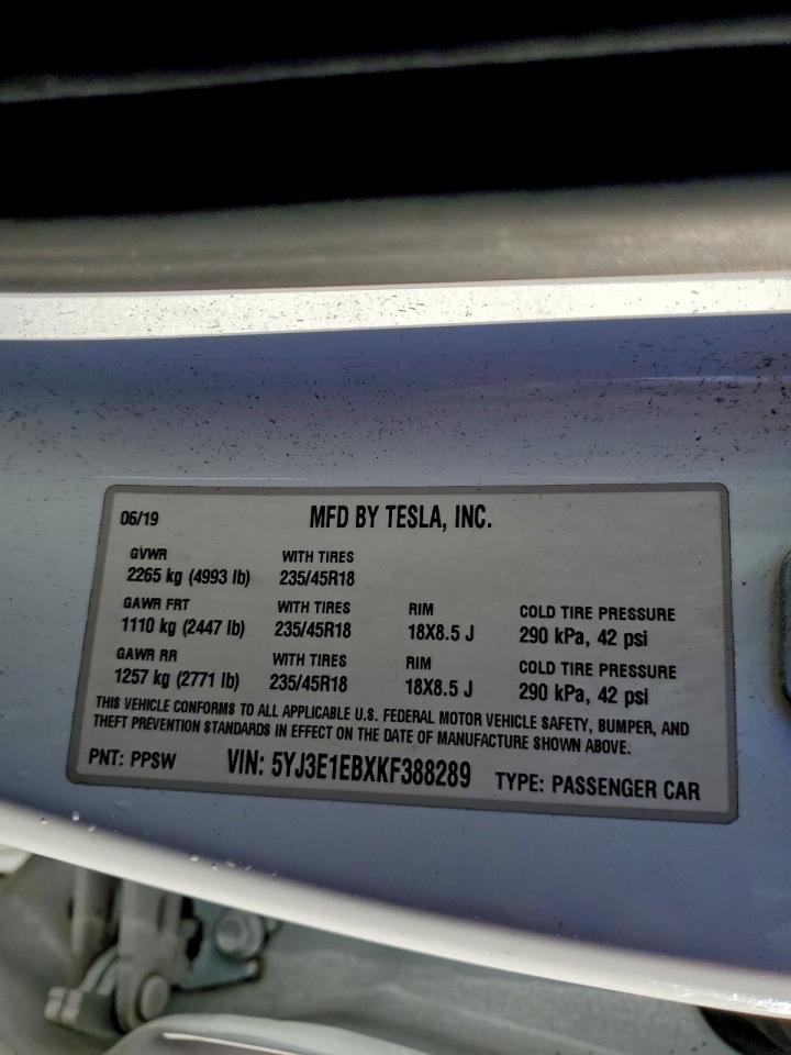 Tesla Model 3 Image 12