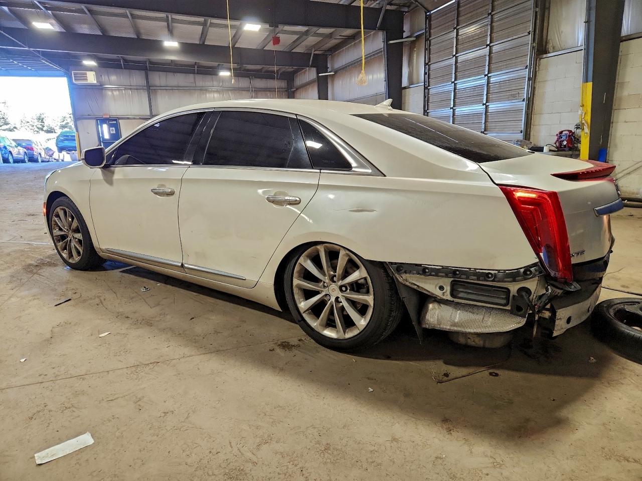 Cadillac XTS Luxury Collection Image 3