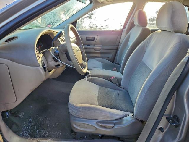 Ford Taurus Se Image 4