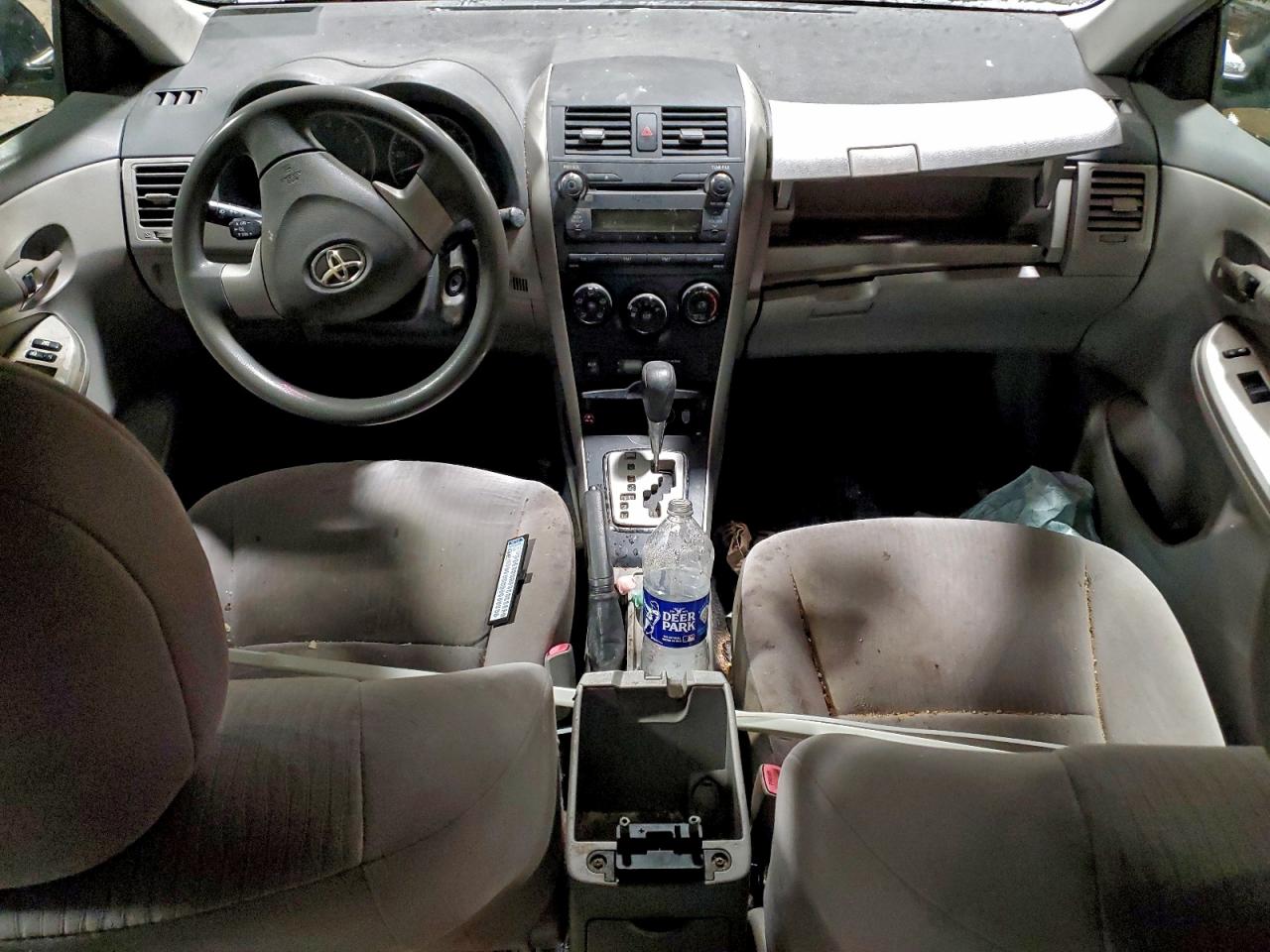 Toyota Corolla Base Image 7