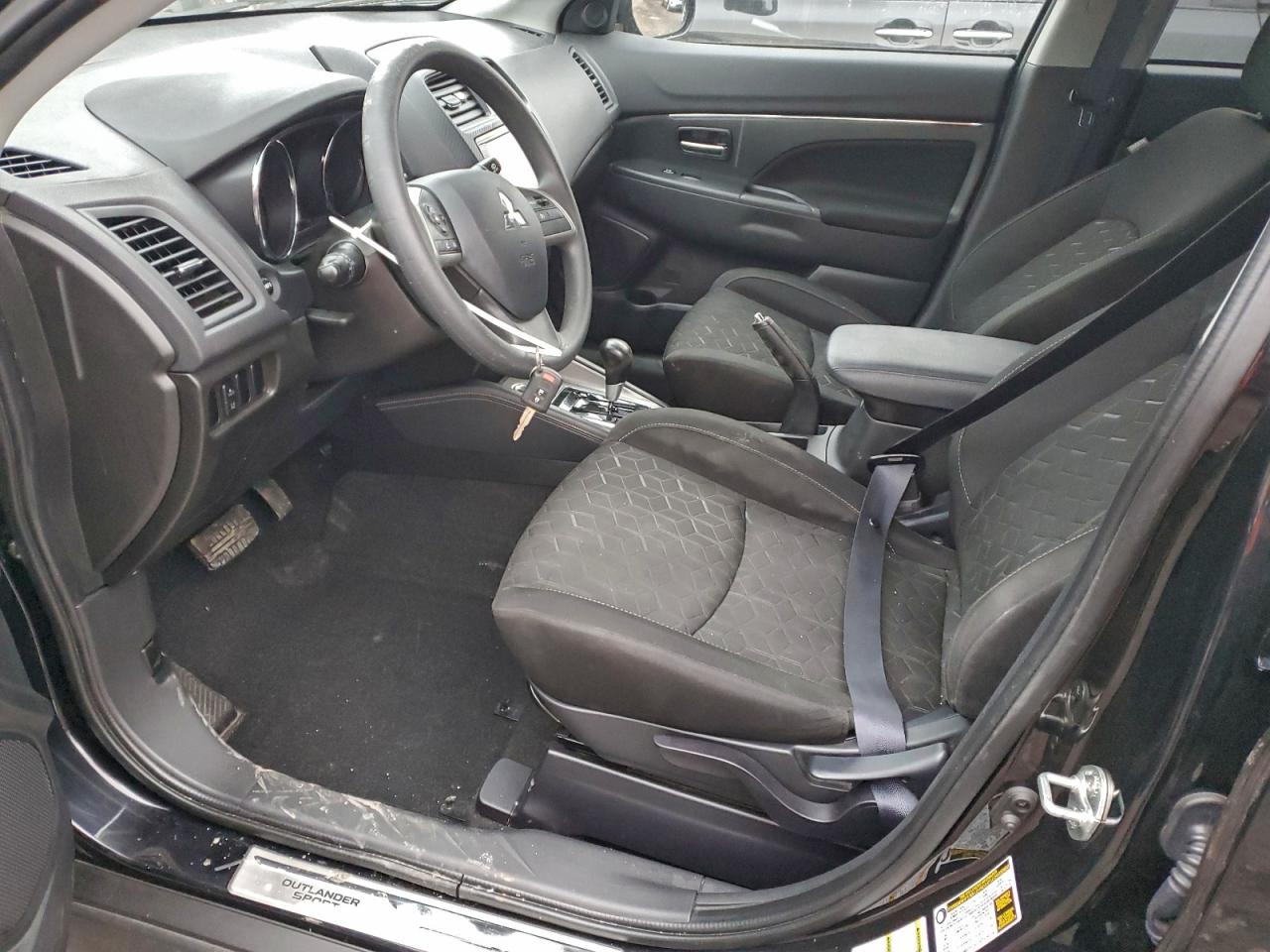 Mitsubishi Outlander S/se Image 10